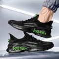 2021 Spring New Leisure Shoes respiráveis ​​Sapatos de corrida de moda masculino Sapatos esportivos de malha de alta qualidade de alta qualidade